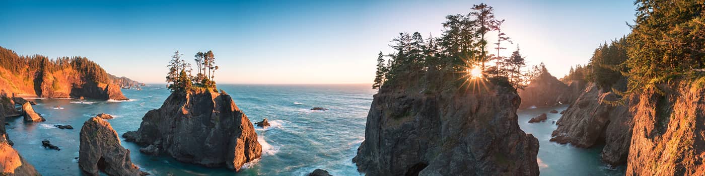 Scenic coastal cliffs around Brookings, Or